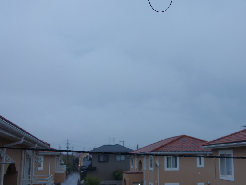 ベランダから見た早朝の東の空